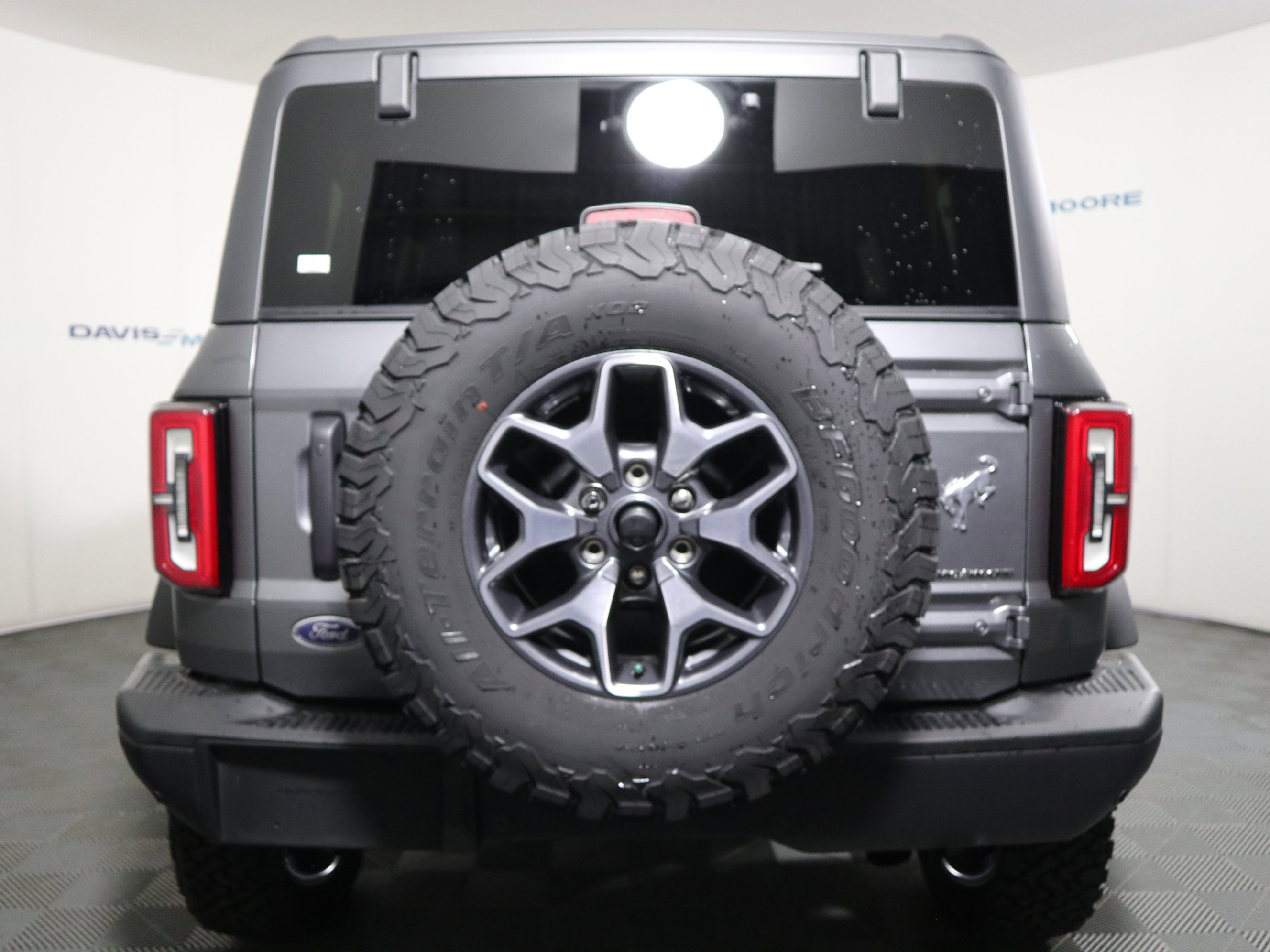 Used 2023 Ford Bronco Badlands image 7