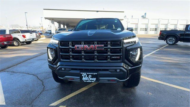 Used 2025 GMC Canyon AT4 w/ Nightfall Edition image 3