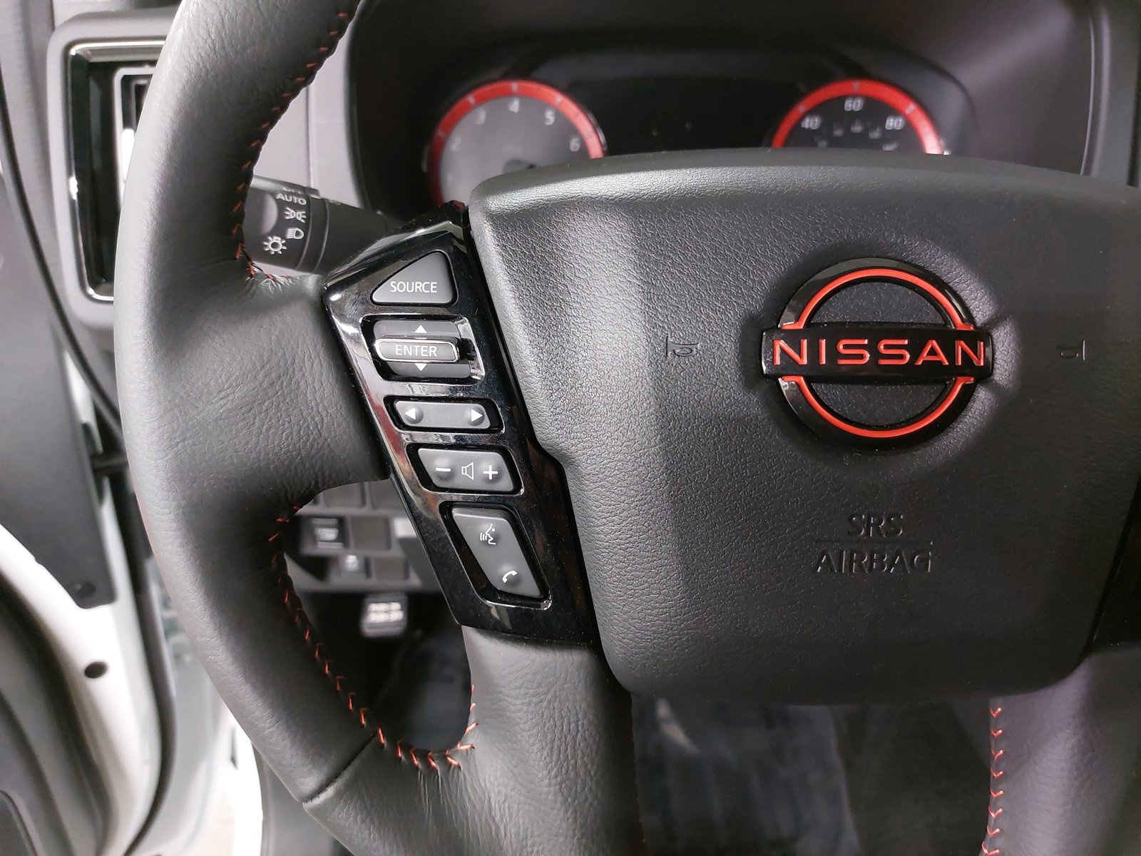 Used 2025 Nissan Frontier Pro-X image 19