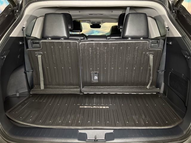 Used 2022 Toyota Highlander XLE AWD/4WD image 66