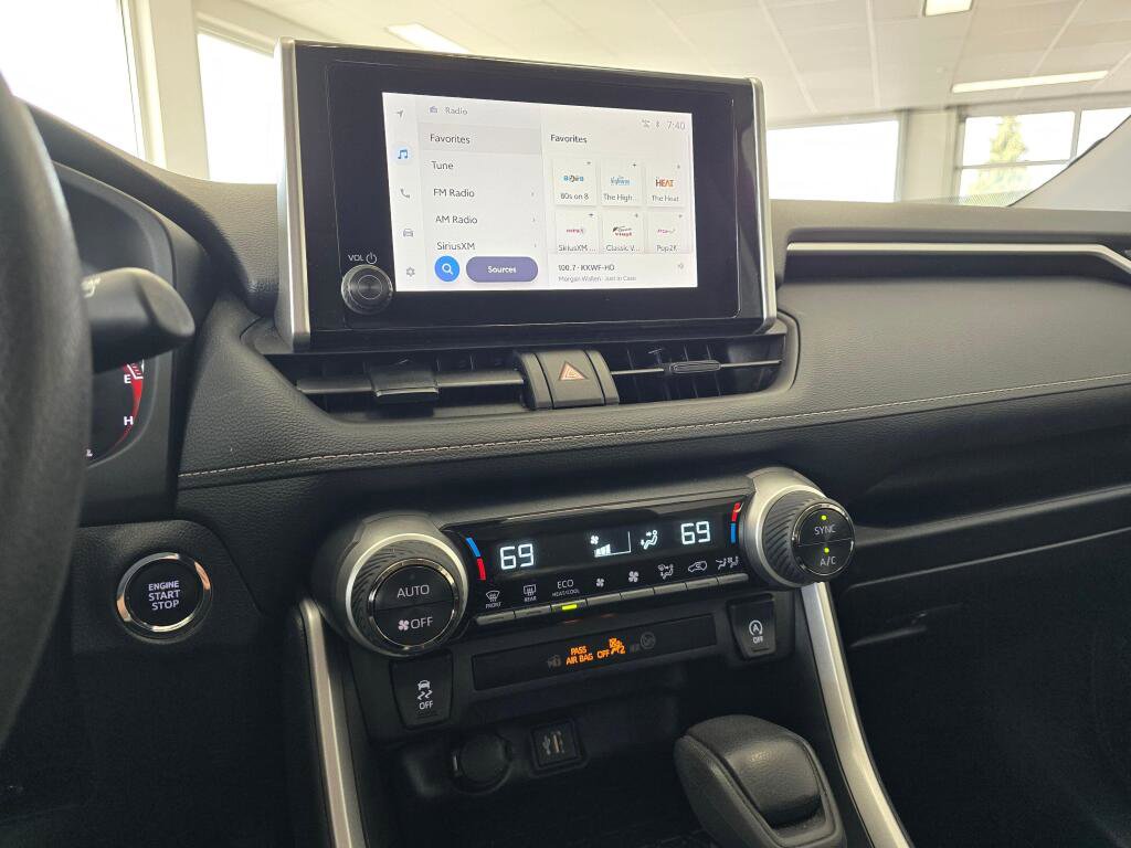 Certified 2024 Toyota RAV4 XLE AWD/4WD image 28