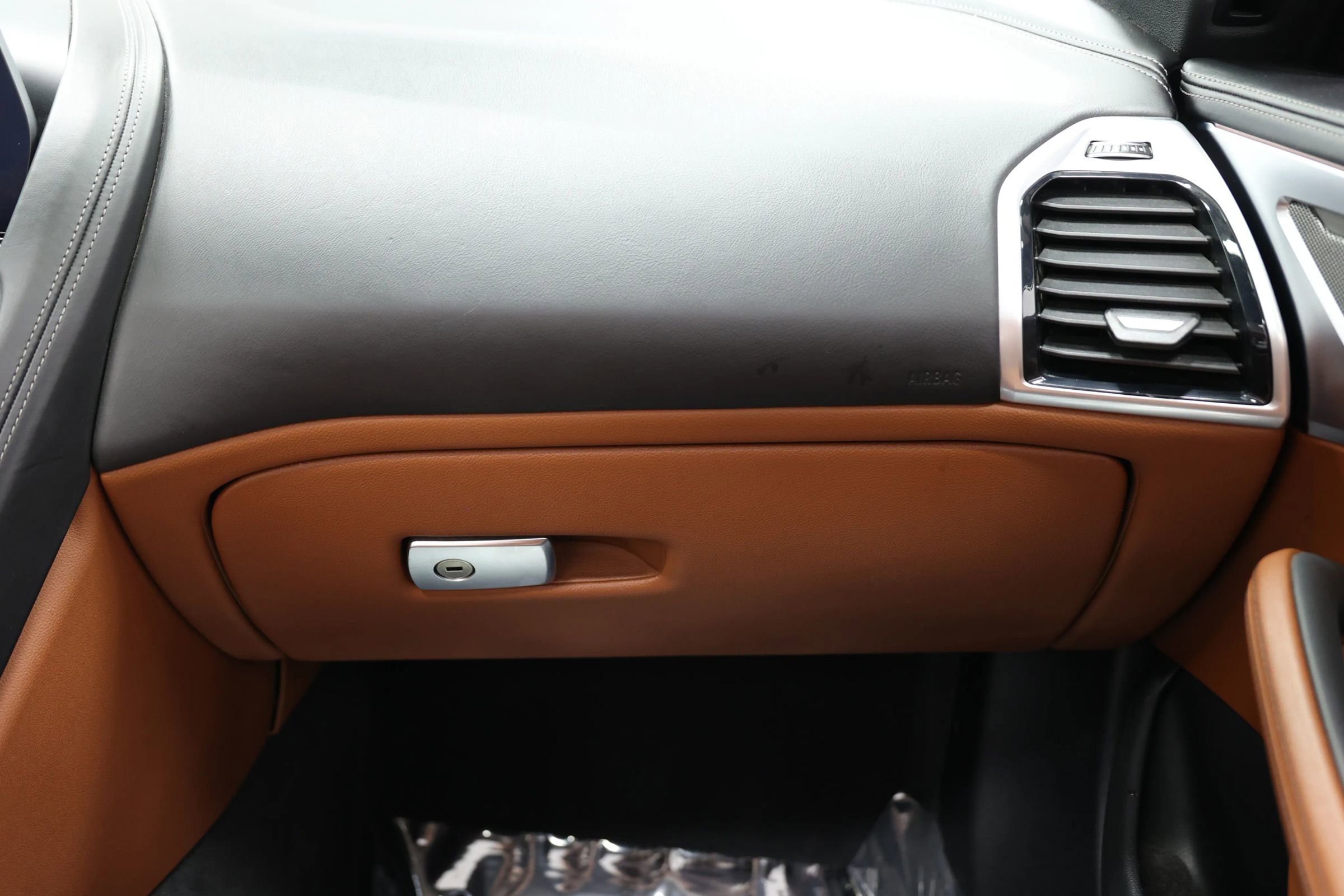 Used 2022 BMW M850i xDrive Convertible image 70