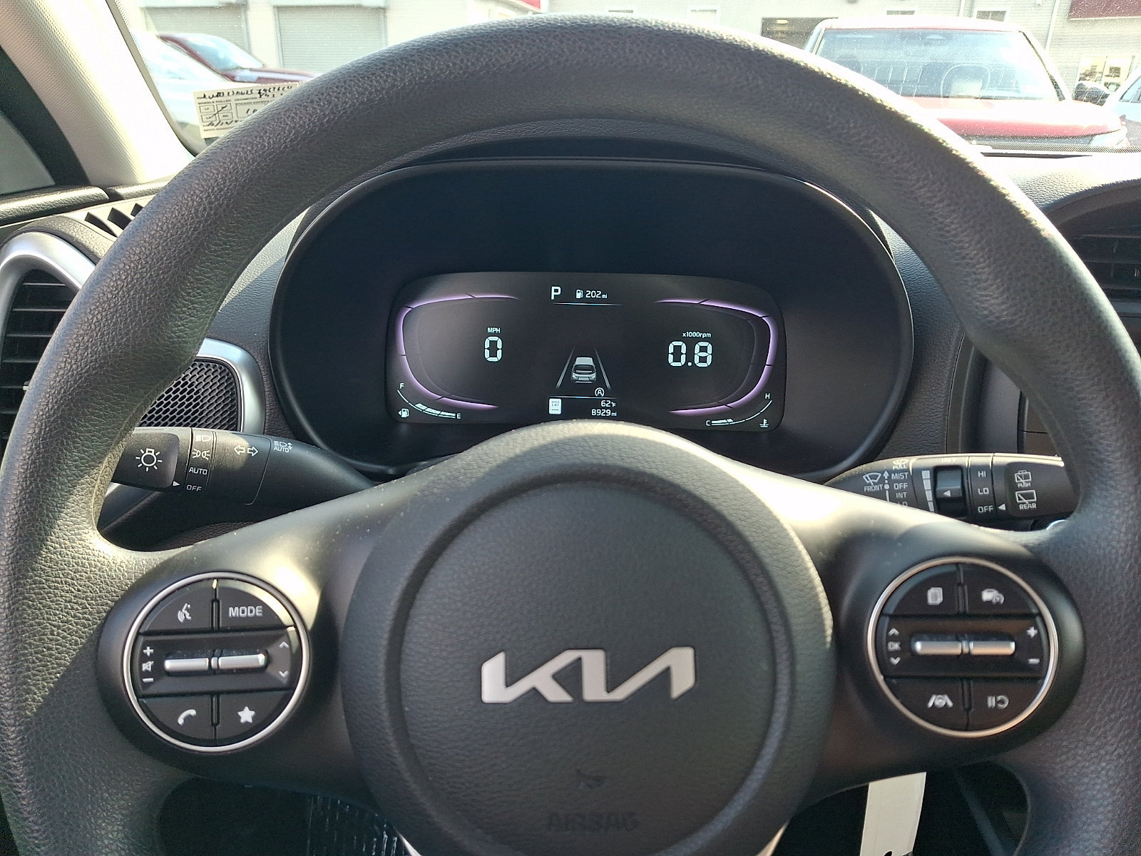 Certified 2025 Kia Soul LX w/ LX Technology Package FWD image 18