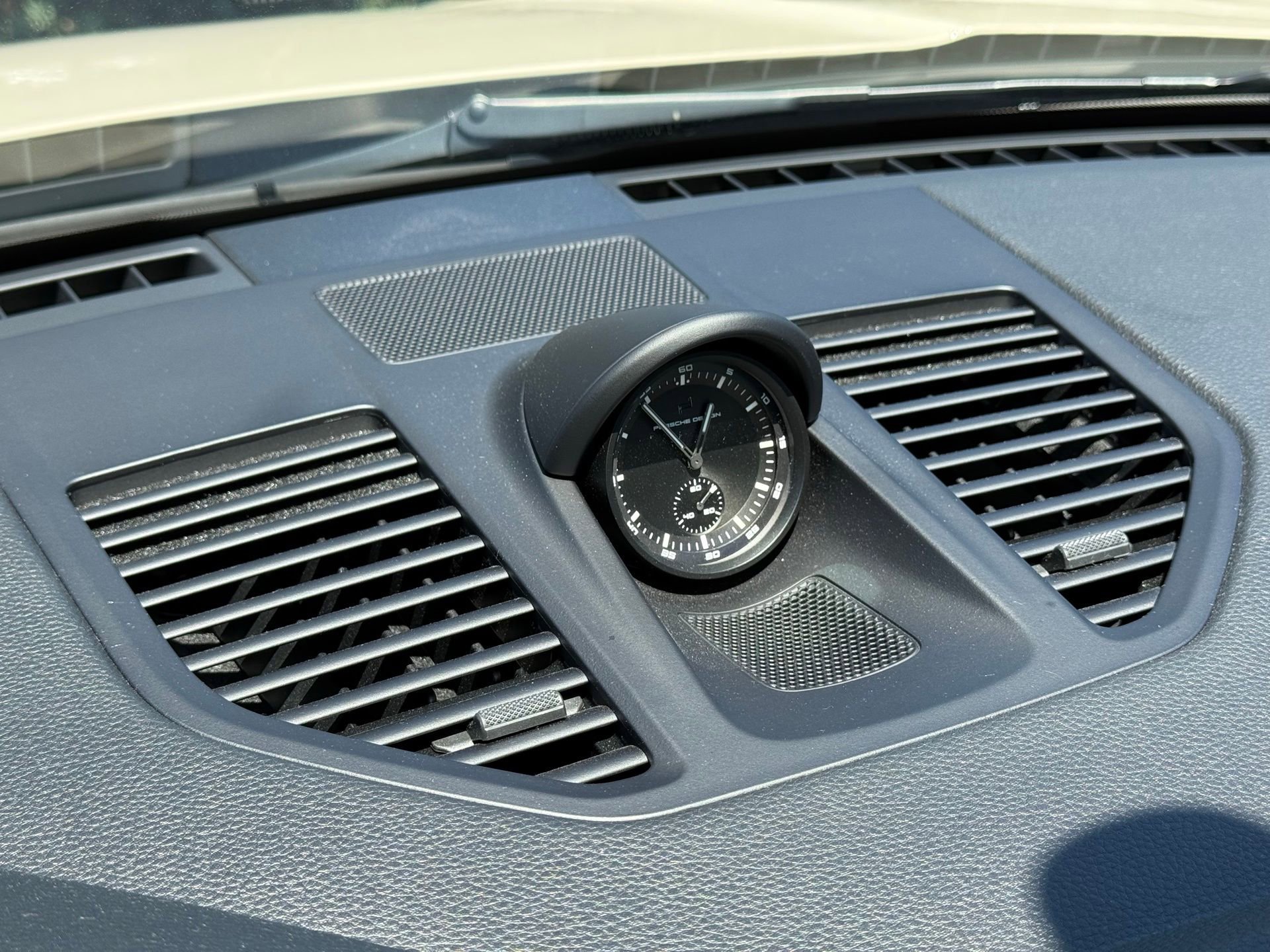 Certified 2024 Porsche 911 Targa 4 AWD/4WD image 18