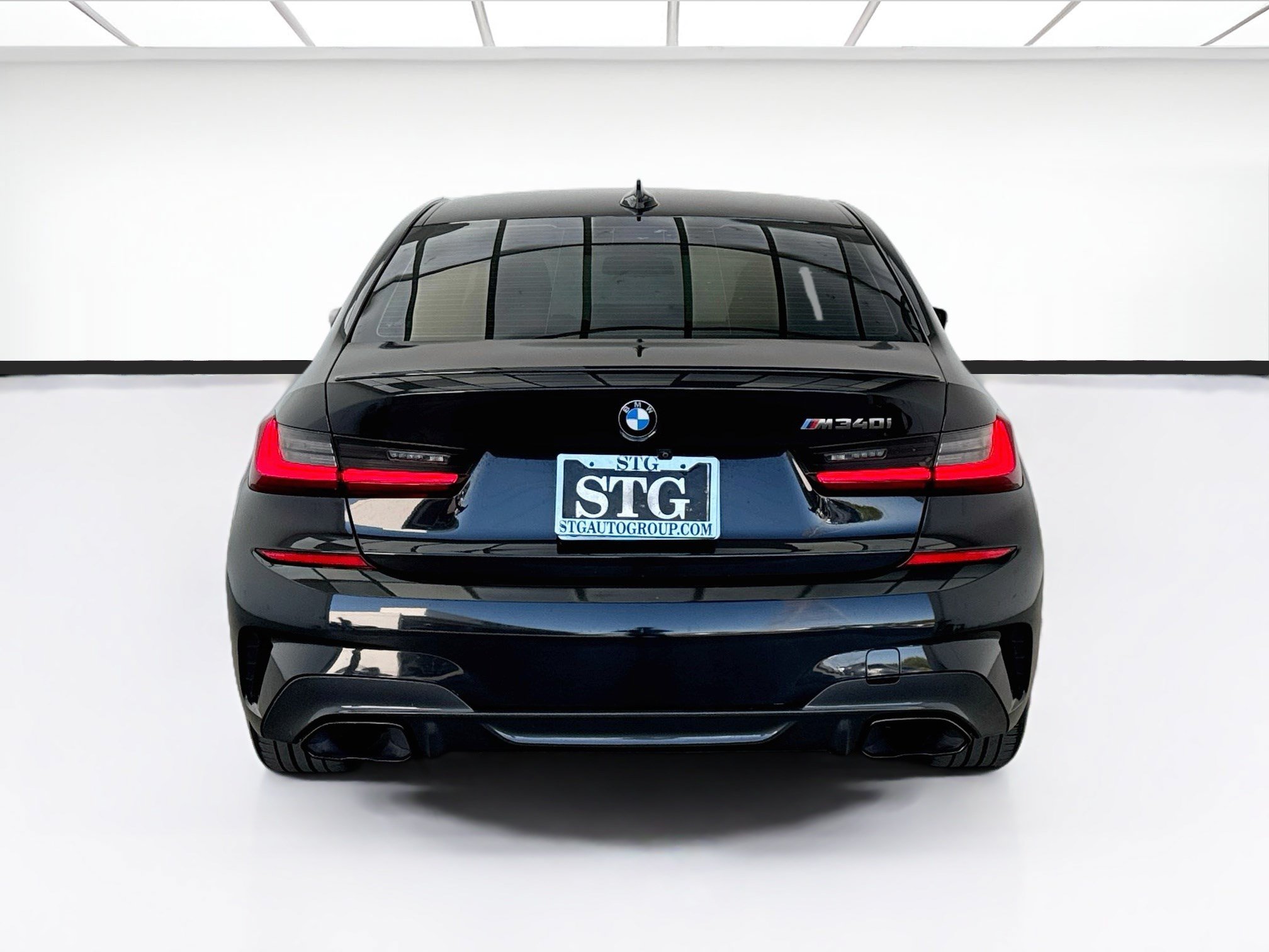 Used 2022 BMW M340i w/ Shadowloine Package RWD image 5