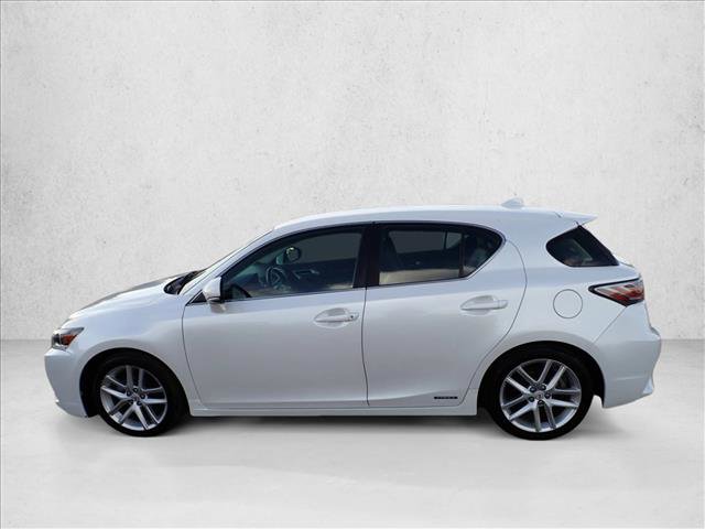 Used 2016 Lexus CT 200h image 2
