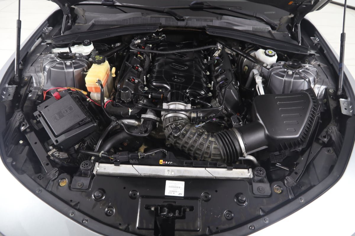 Used 2020 Chevrolet Camaro SS RWD image 22