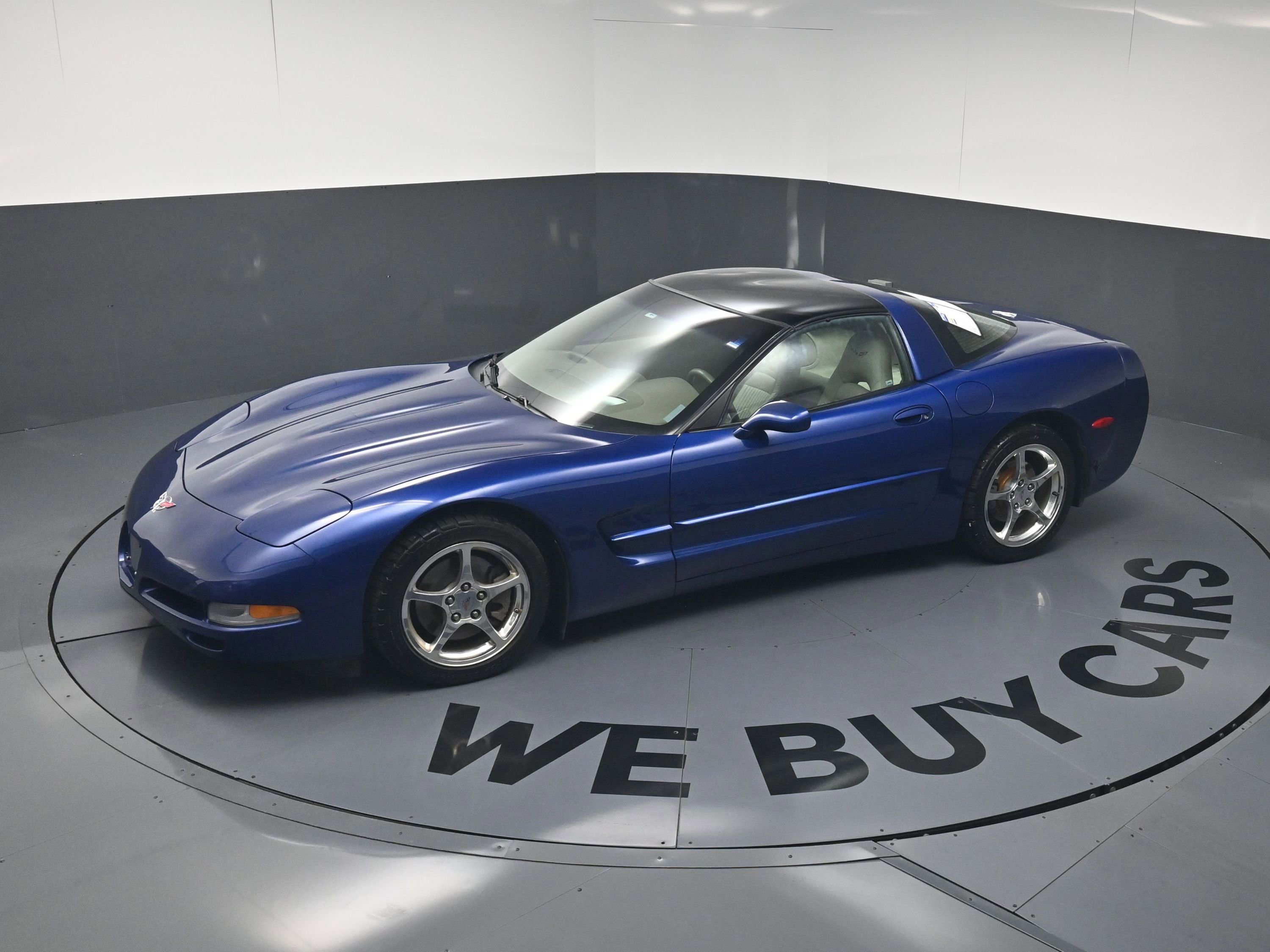 Used 2004 Chevrolet Corvette Coupe w/ Preferred Equipment Group RWD image 28