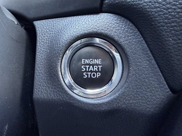 Used 2025 Toyota RAV4 XLE FWD image 19