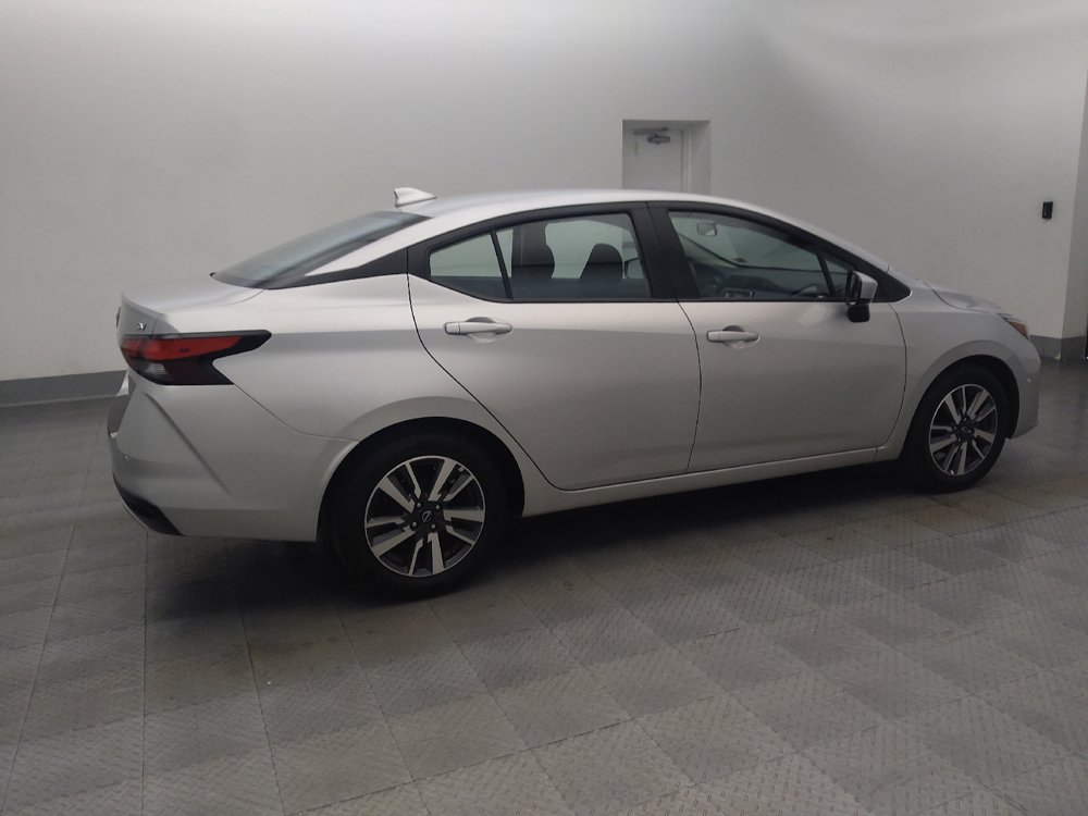 Used 2024 Nissan Versa SV FWD image 10