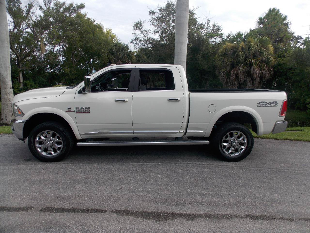Used 2017 RAM 2500 Limited AWD/4WD image 6