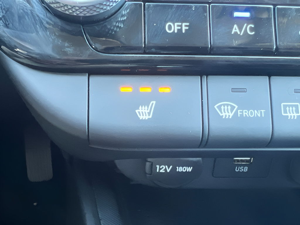 Used 2023 Hyundai Elantra SEL w/ Convenience Package FWD image 33