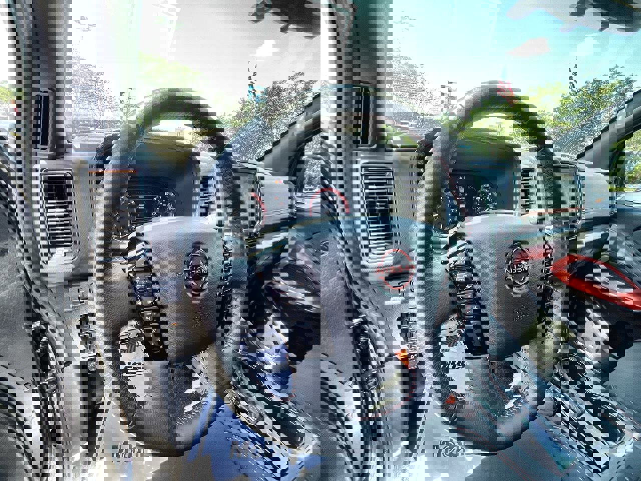 Used 2024 Nissan Frontier Pro-X w/ Pro Convenience Package image 10