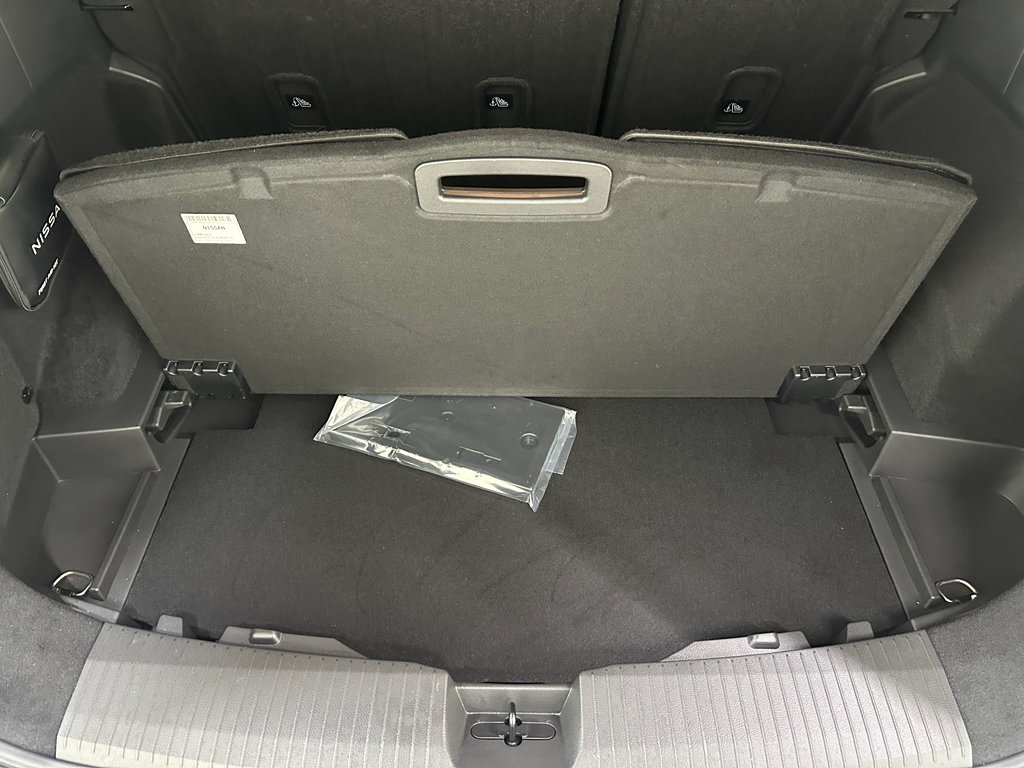 Used 2026 Nissan Rogue Platinum w/ Platinum Premium Package image 36