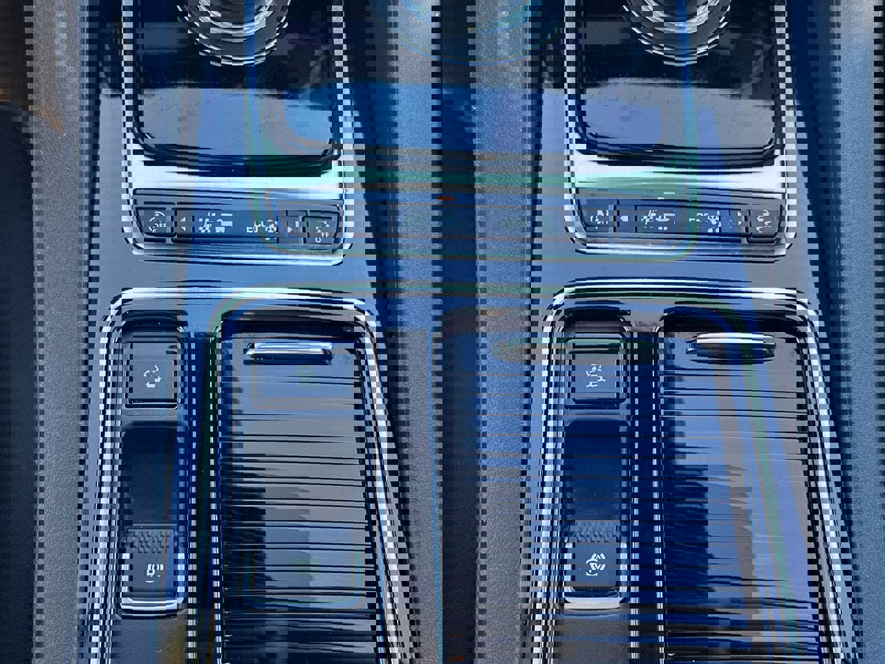 Used 2019 Jaguar F-PACE Premium image 31