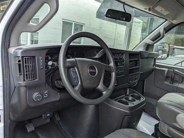 Used 2024 GMC Savana 2500 w/ Driver Convenience Package image 11