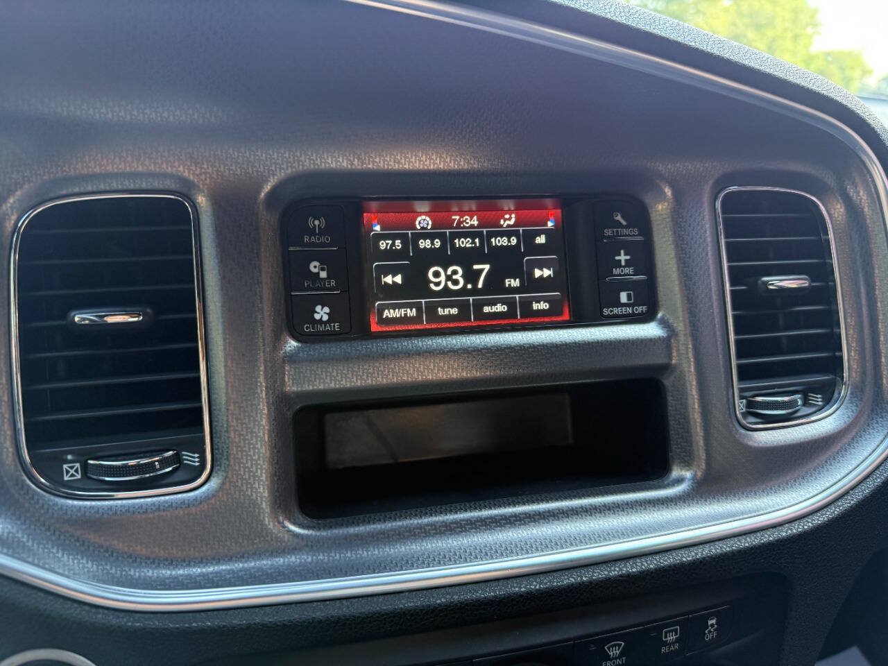 Used 2014 Dodge Charger SE RWD image 26