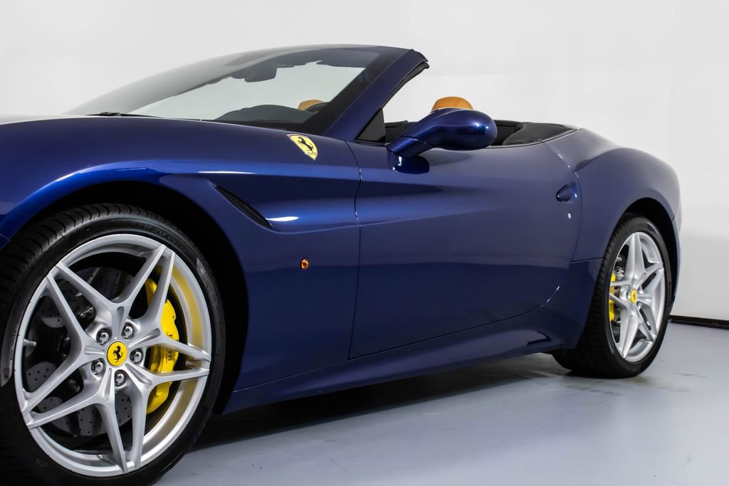 Certified 2017 Ferrari California T image 31
