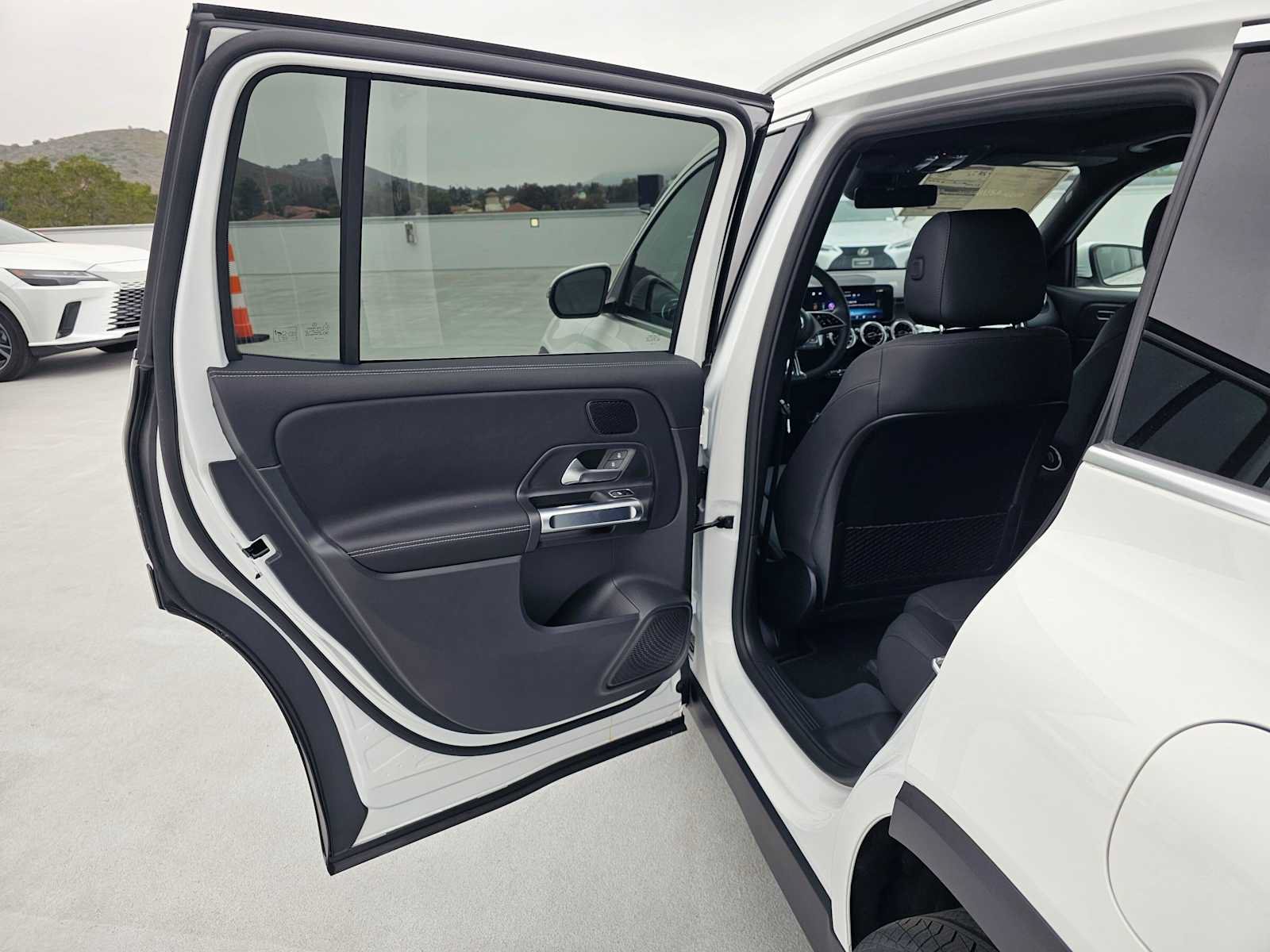 New 2026 Mercedes-Benz GLB 250 image 15