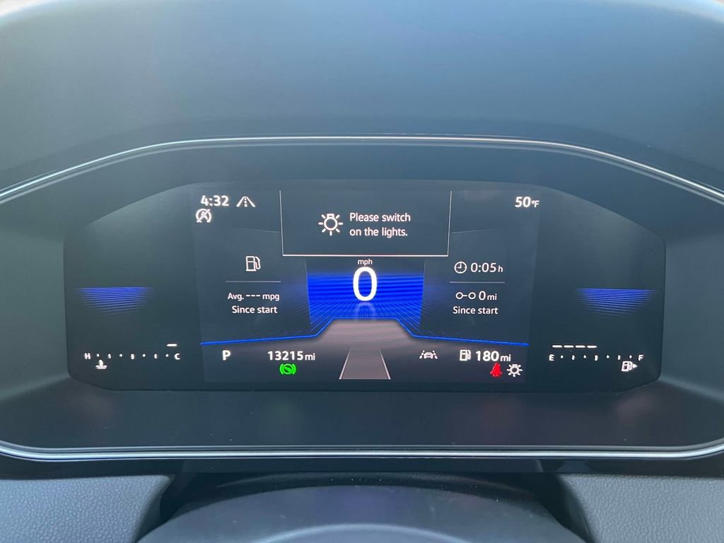 Used 2025 Volkswagen Jetta Sport image 25