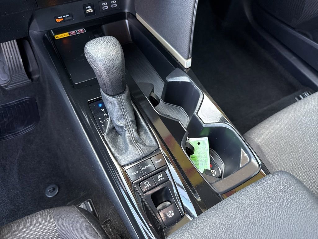 Used 2025 Toyota Camry XSE FWD image 16