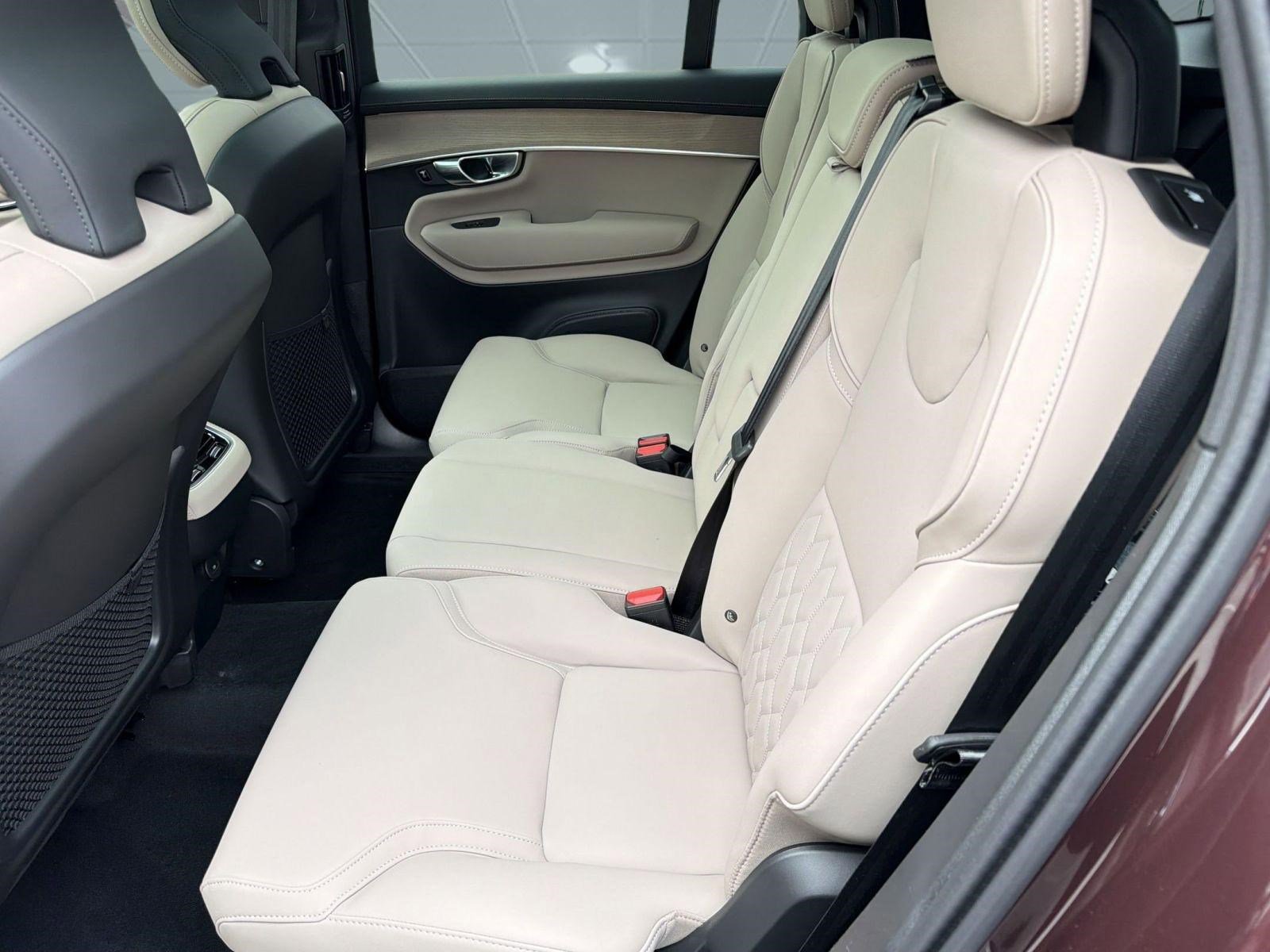 New 2026 Volvo XC90 B5 Core w/ Protection Package image 15