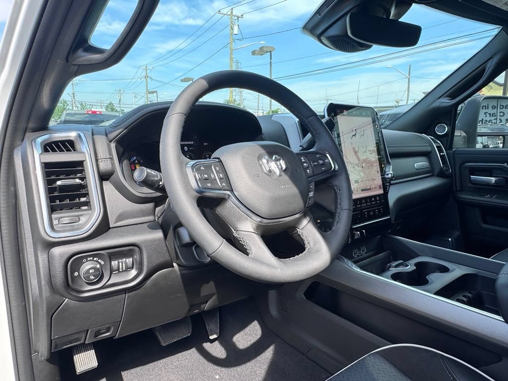 Used 2026 RAM 2500 Laramie AWD/4WD image 13