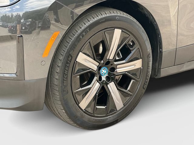 Used 2024 BMW iX xDrive50 AWD/4WD image 29