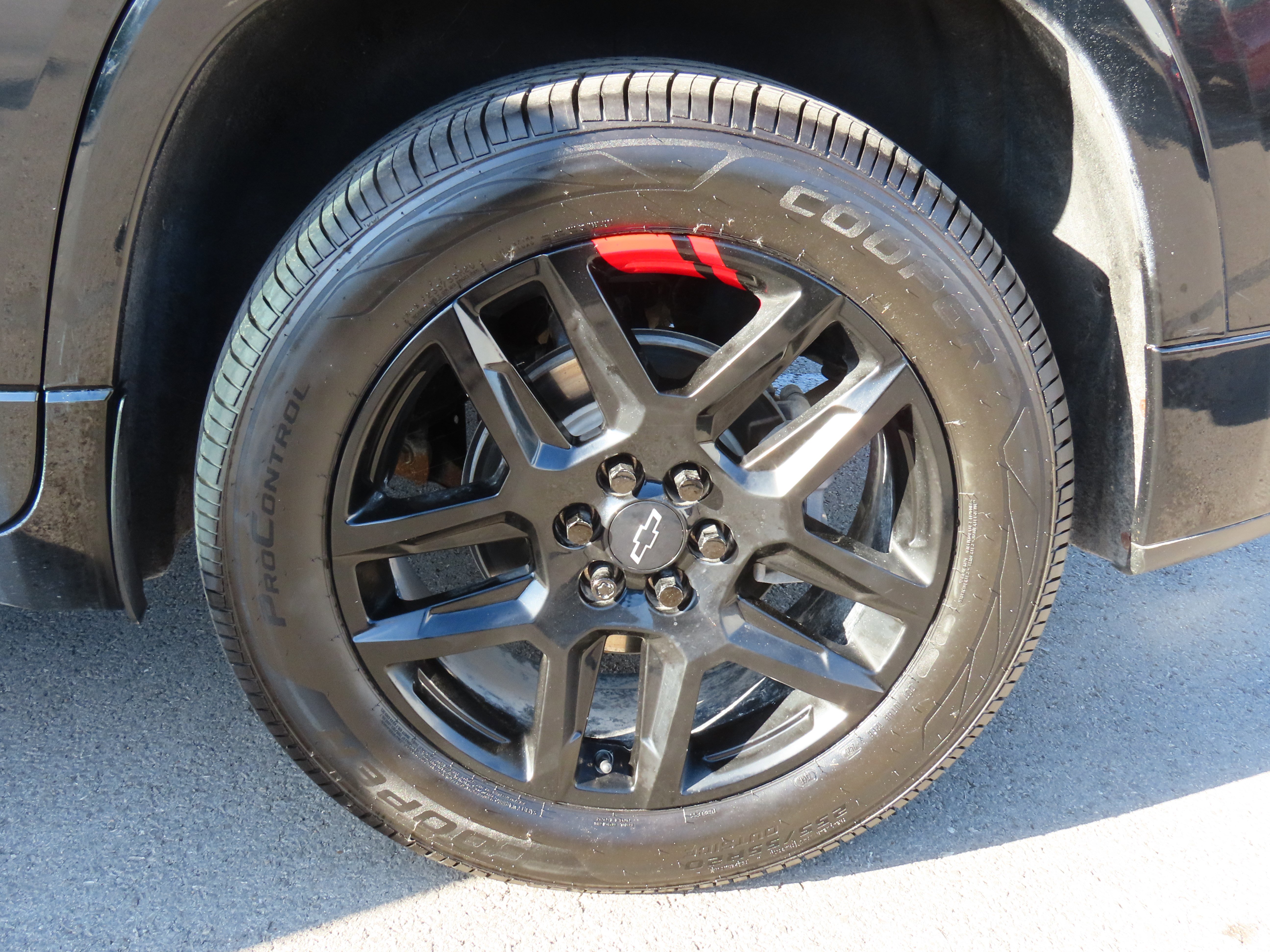 Used 2023 Chevrolet Traverse Premier w/ Redline Edition image 43