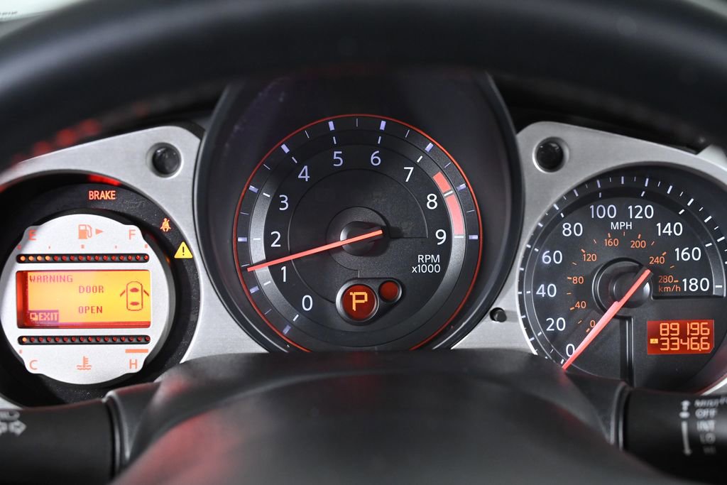 Used 2010 Nissan 370Z Touring w/ Sport Pkg image 19