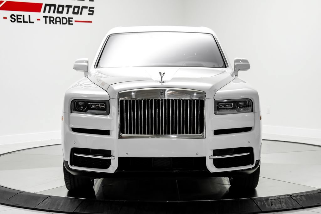 Used 2022 Rolls-Royce Cullinan AWD/4WD image 2