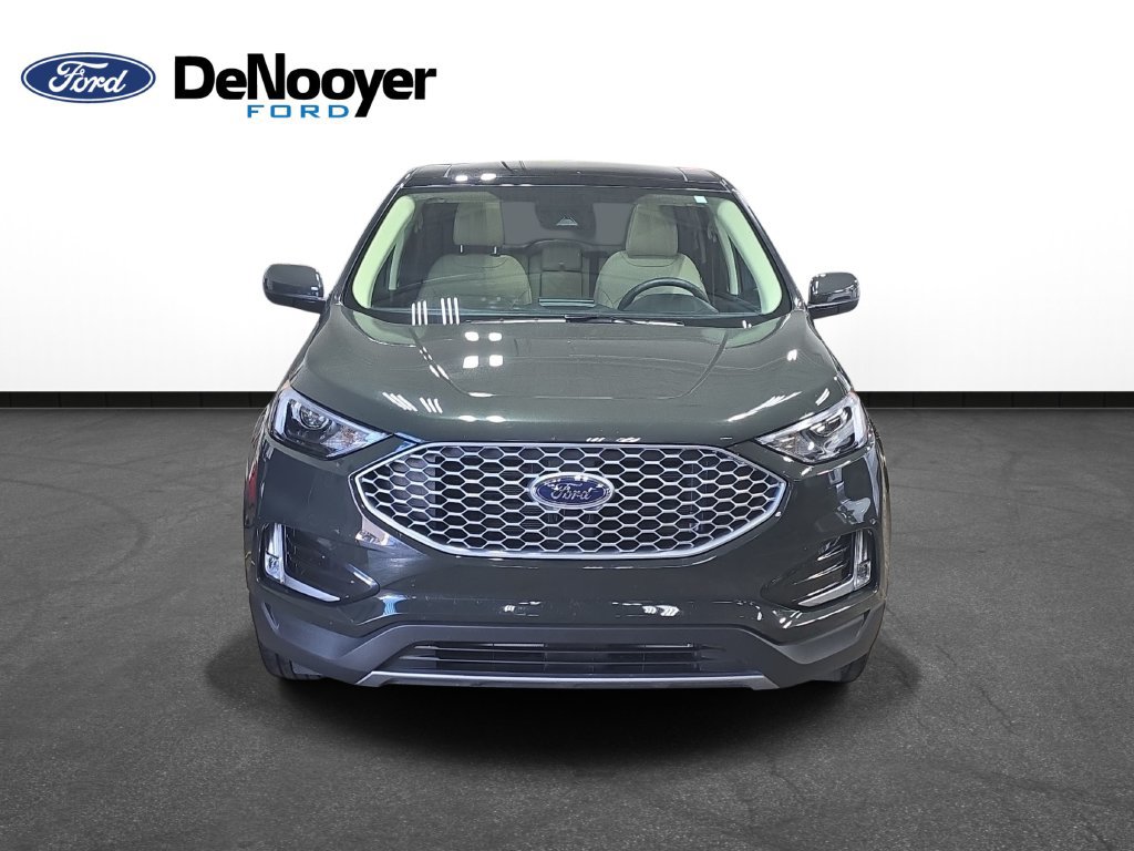 Used 2023 Ford Edge SEL w/ Convenience Package AWD/4WD image 2