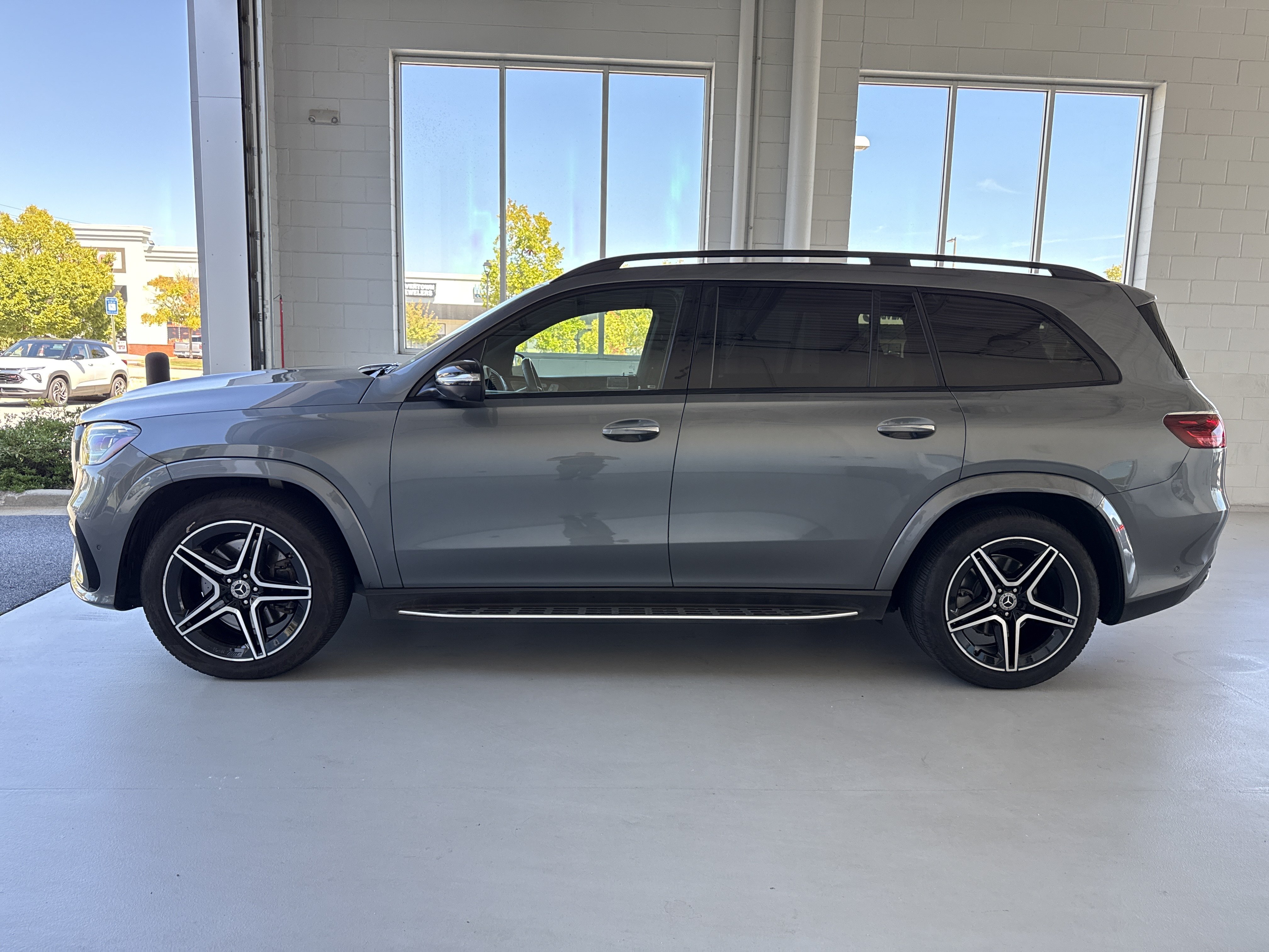 Certified 2024 Mercedes-Benz GLS 450 4MATIC image 2