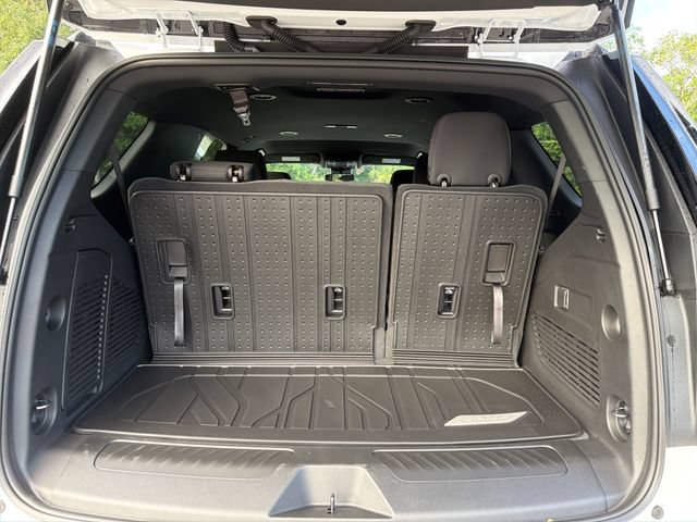 New 2026 Chevrolet Tahoe LS w/ LS Custom Edition AWD/4WD image 12