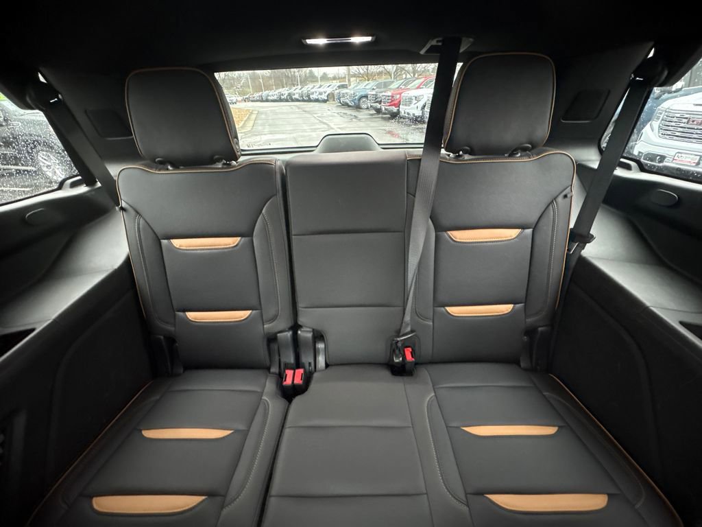 Used 2024 GMC Yukon AT4 w/ AT4 Premium Package image 17