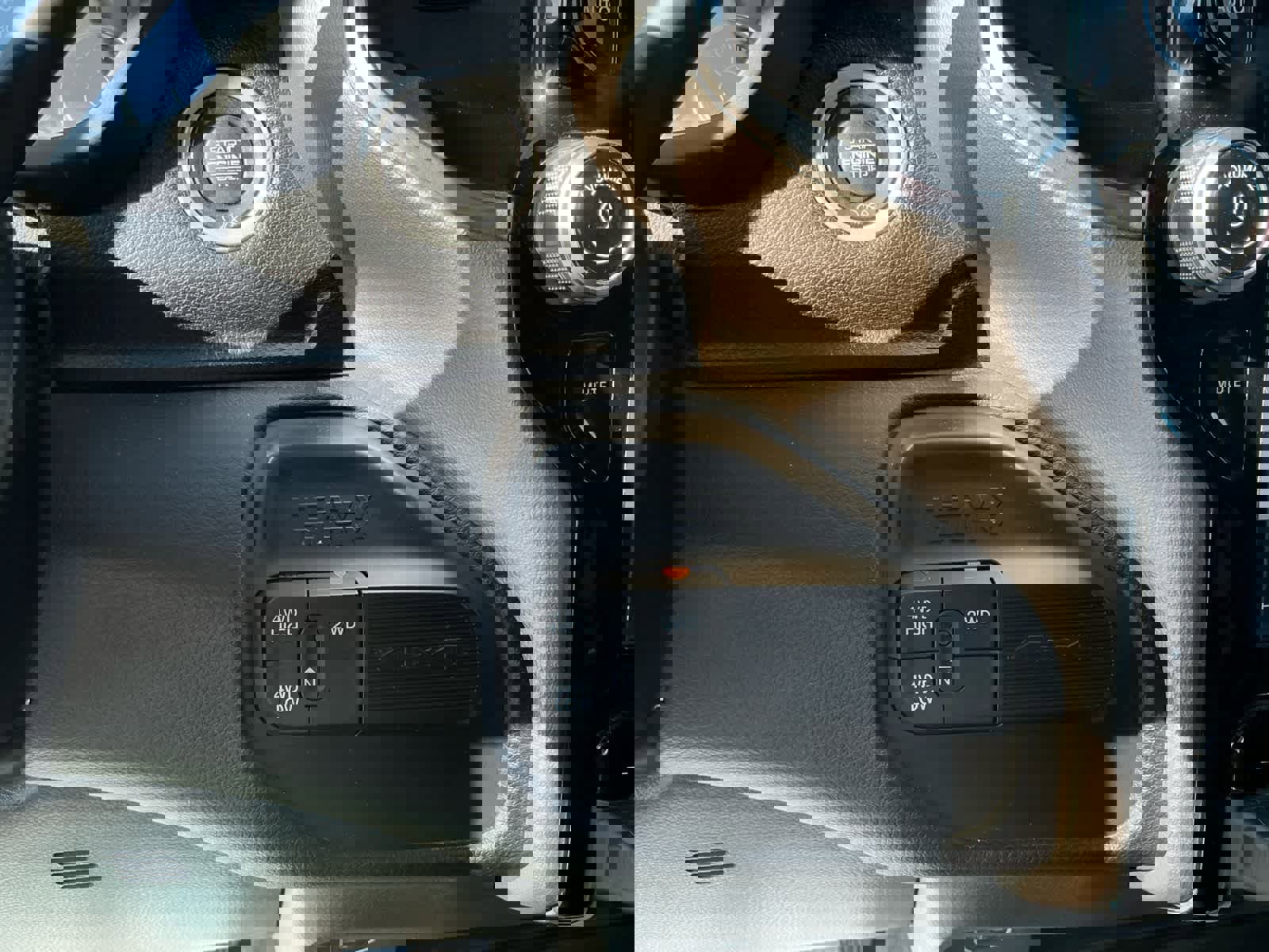 Used 2024 RAM 2500 Laramie w/ Safety Group image 20