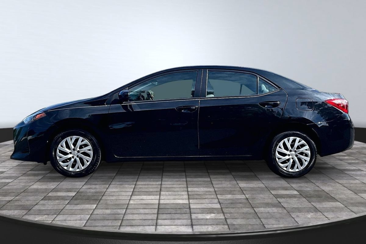 Used 2017 Toyota Corolla LE w/ Carpet Mat Package (TMS) FWD image 4