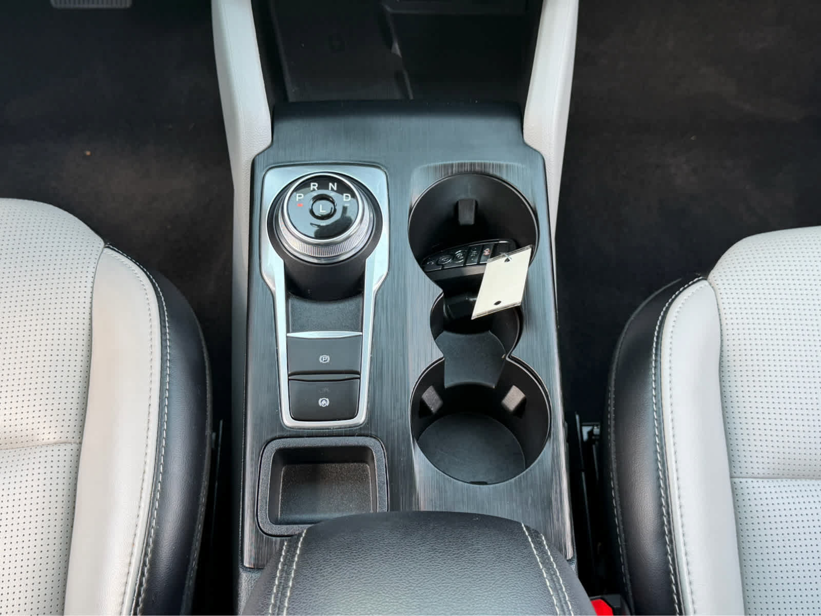 Used 2023 Ford Escape Platinum AWD/4WD image 23
