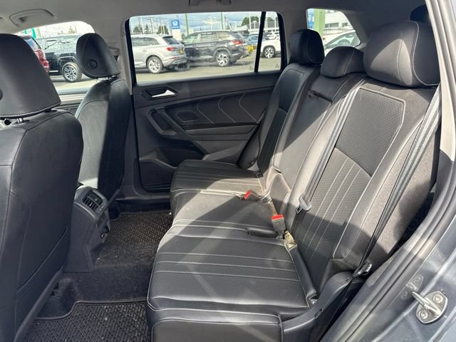 Used 2024 Volkswagen Tiguan SE AWD/4WD image 12