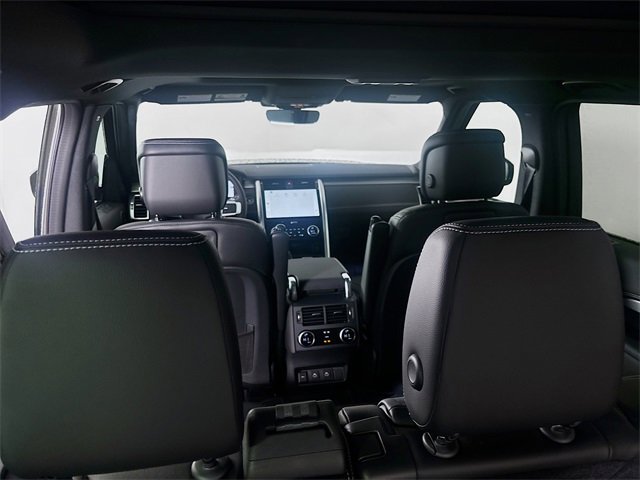 Used 2024 Land Rover Discovery Dynamic SE image 24