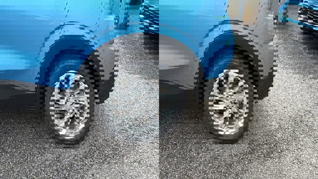 New 2027 Chevrolet Bolt LT w/ Comfort Package image 9