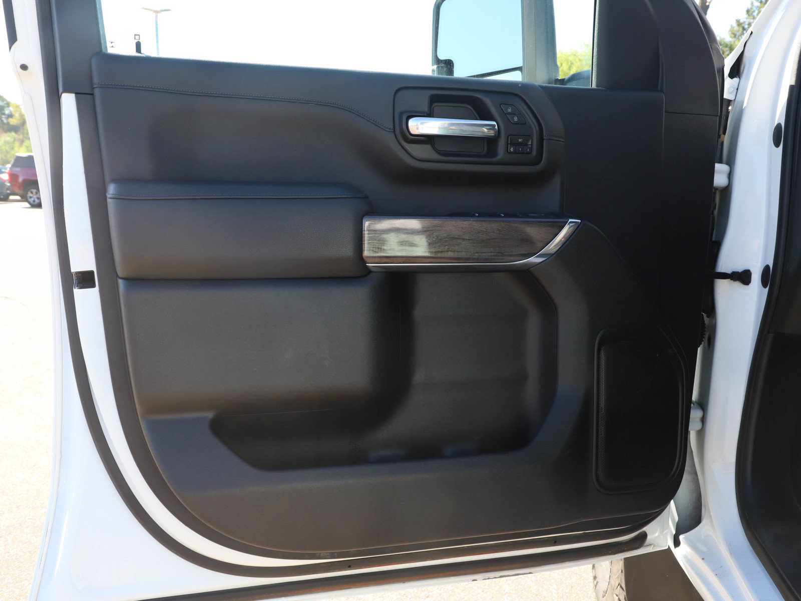 Used 2022 Chevrolet Silverado 2500 LTZ w/ LTZ Convenience Package AWD/4WD image 18