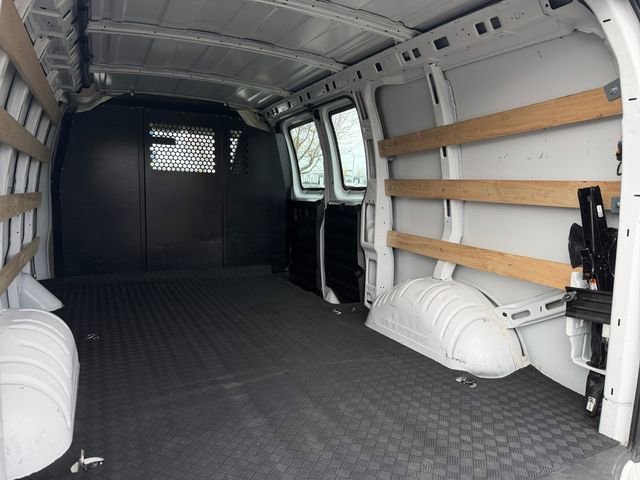 Used 2024 Chevrolet Express 2500 w/ Driver Convenience Package image 29