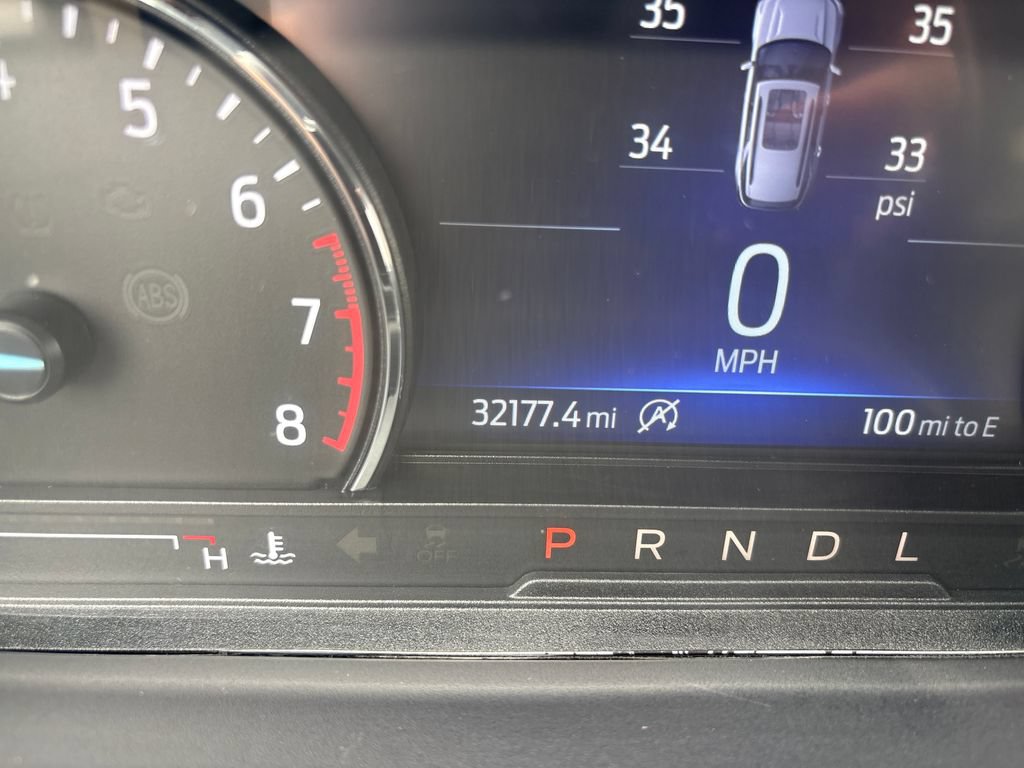 Used 2024 Ford Explorer XLT w/ Equipment Group 202A AWD/4WD image 19
