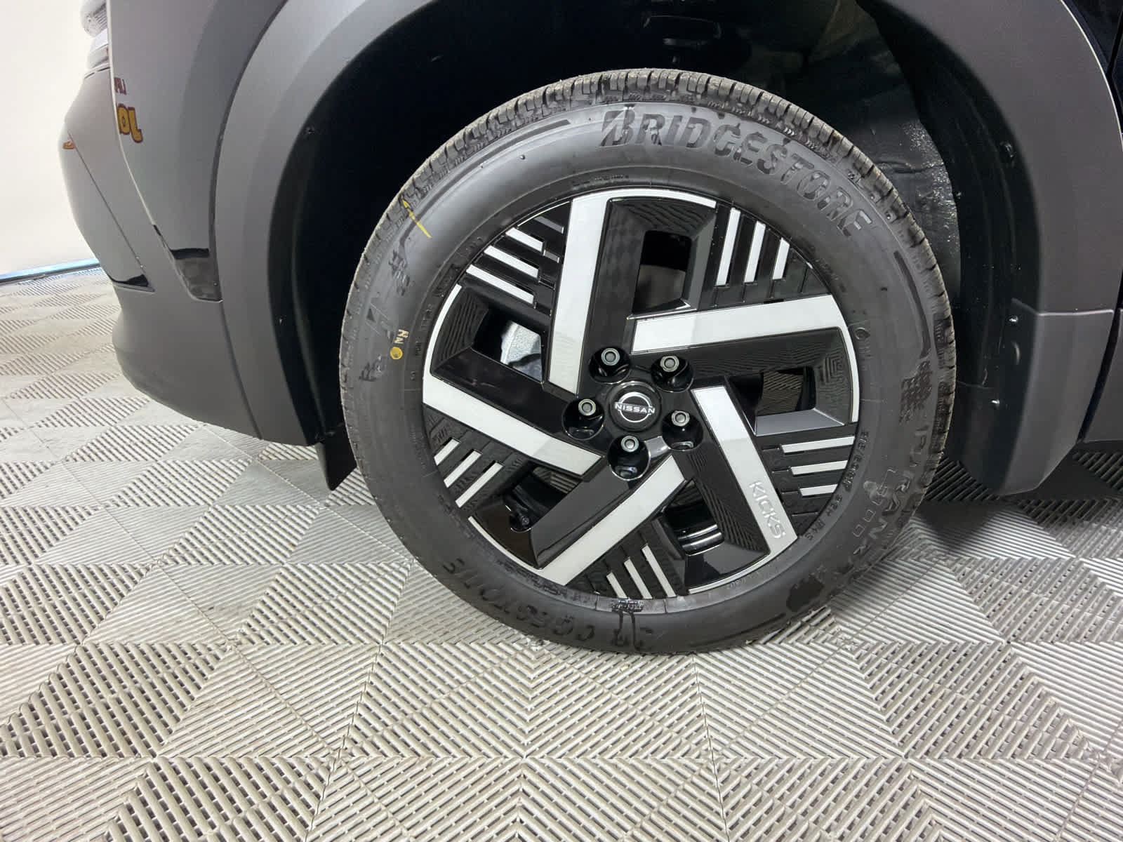 New 2026 Nissan Kicks SV FWD image 10