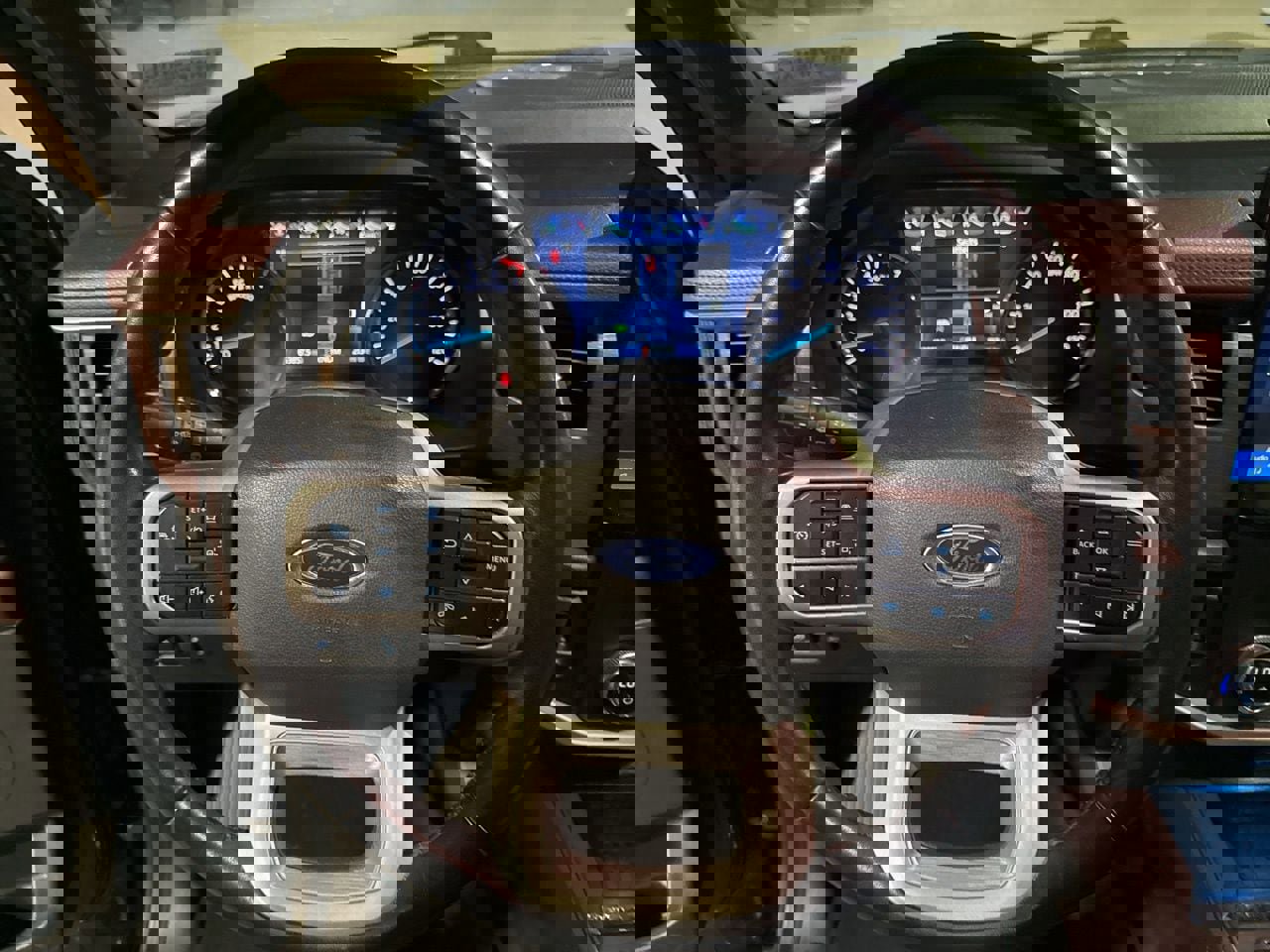 Used 2023 Ford Expedition Limited image 23