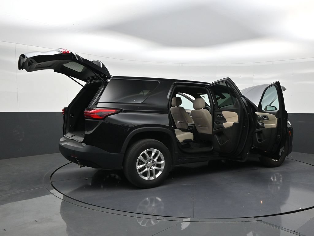 Used 2023 Chevrolet Traverse LS FWD image 28