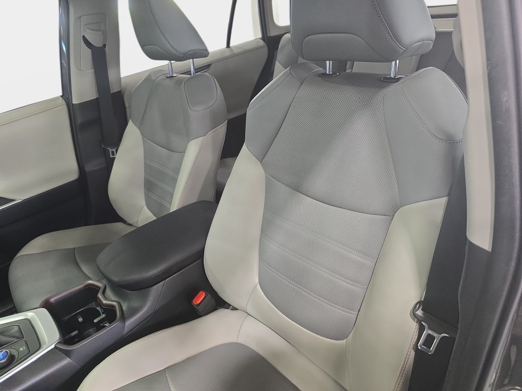 Used 2023 Toyota RAV4 Limited AWD/4WD image 24
