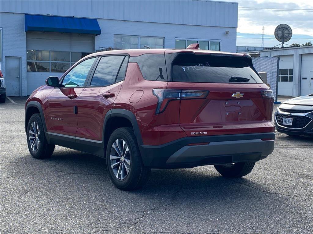 New 2026 Chevrolet Equinox LT image 3