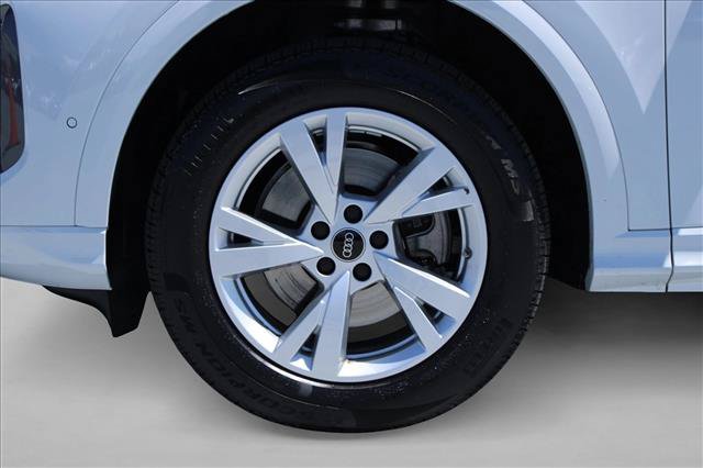 Certified 2025 Audi Q5 Premium w/ Convenience Package AWD/4WD image 15